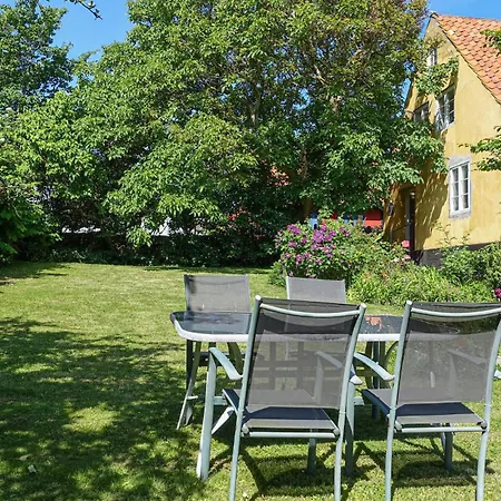 1 Bedroom Stunning Apartment In Svaneke *