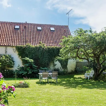1 Bedroom Stunning Apartment In Svaneke *